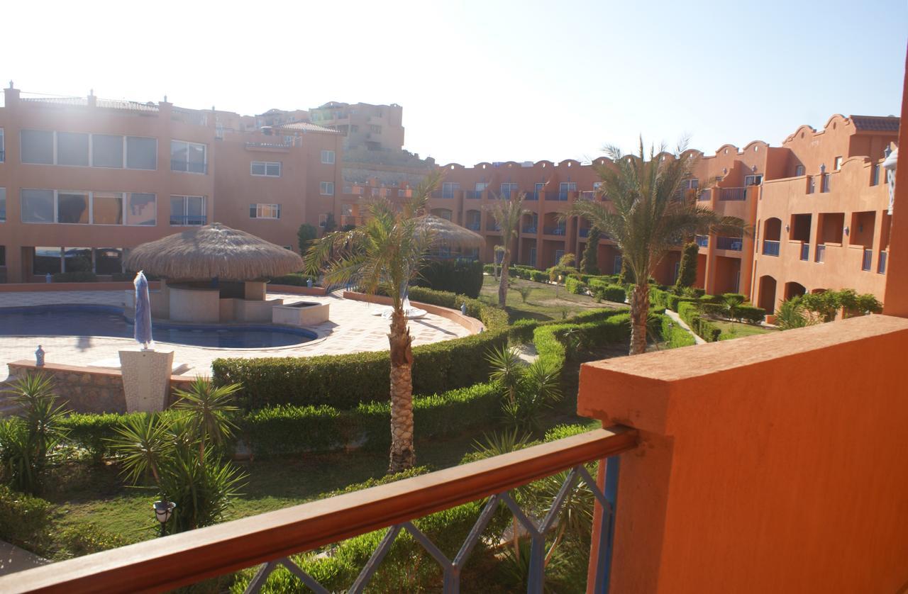Savanna Empire Spa & Resort Ataqah Buitenkant foto
